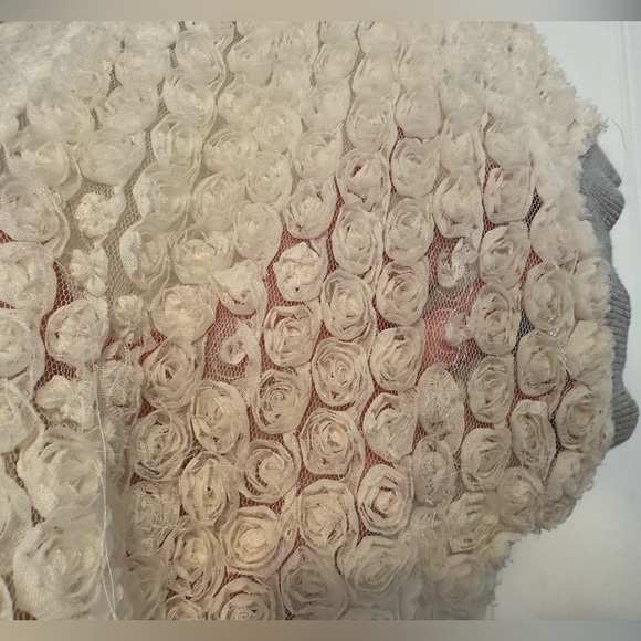 Rhyme Los Angeles - cream and gray rosette top- size S - Picture 3 of 7